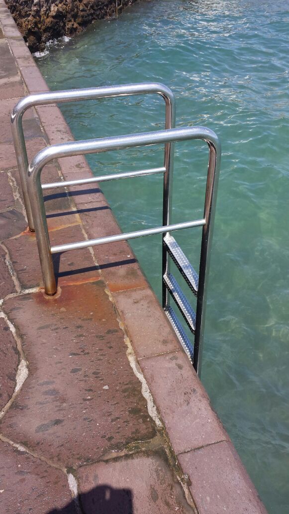 escalera de gato acceso mar